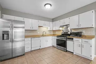 1804 Burgundy St, Schererville, IN 46375 - Photo 8