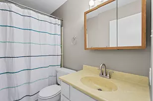 1804 Burgundy St, Schererville, IN 46375 - Photo 18