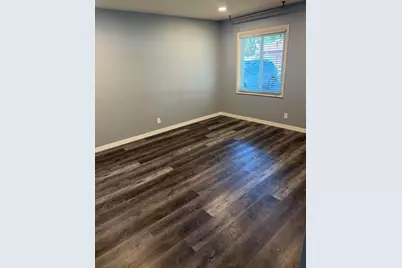 1025 W Porter Avenue, Chesterton, IN 46304 - Photo 6