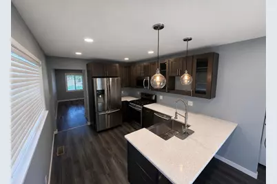 1025 W Porter Avenue, Chesterton, IN 46304 - Photo 2