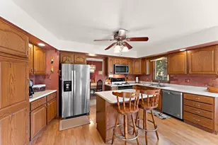 798 Savannah Dr, Crown Point, IN 46307 - Photo 12