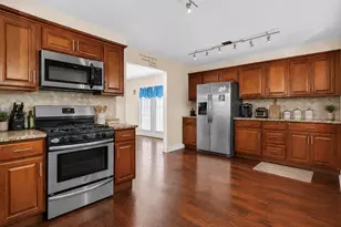 605 E 53rd Ave, Merrillville, IN 46410 - Photo 2