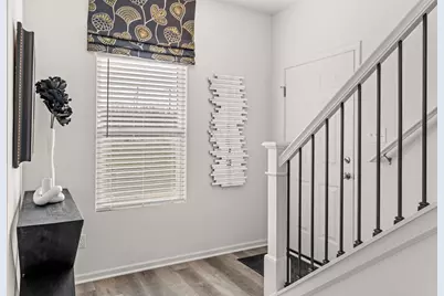 1539 W 72nd Place, Merrillville, IN 46410 - Photo 2