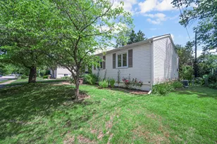 1704 Franklin St, Valparaiso, IN 46383 - Photo 4