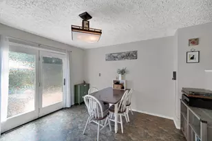 1704 Franklin St, Valparaiso, IN 46383 - Photo 12