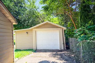 1019 Devonshire St, Hobart, IN 46342 - Photo 16
