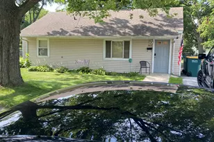 302 Northview Dr, Valparaiso, IN 46383 - Photo 1