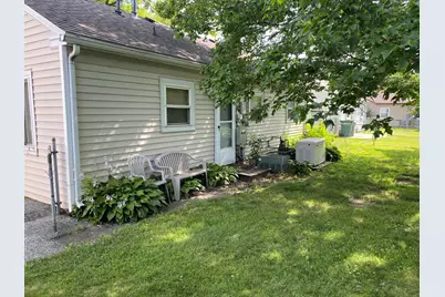 302 Northview Drive, Valparaiso, IN 46383 - Photo 2