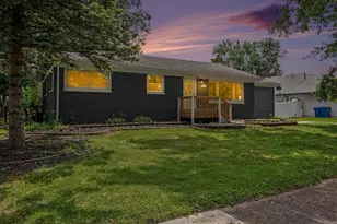 405 Cedar St NW, Demotte, IN 46310 - Photo 4