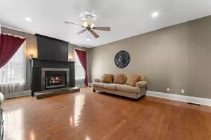 409 N 325 E, Valparaiso, IN 46383 - Photo 12