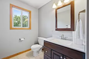 504 Oakwood Dr, Chesterton, IN 46304 - Photo 24