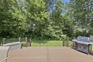 504 Oakwood Dr, Chesterton, IN 46304 - Photo 36