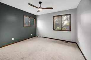 822 Luther Dr, Hobart, IN 46342 - Photo 18