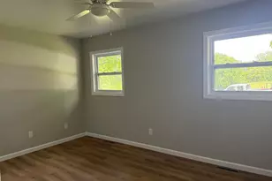722 N Stacy Ln, Valparaiso, IN 46385 - Photo 10