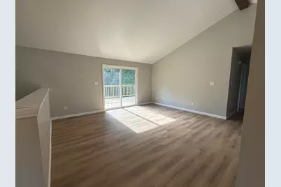 722 N Stacy Lane, Valparaiso, IN 46385 - Photo 4