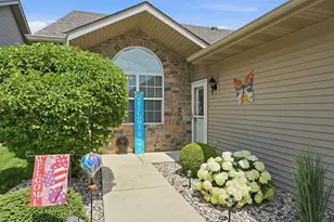 430 Holley Dr, Crown Point, IN 46307 - Photo 4