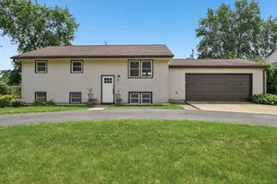 3701 W 79th Pl, Merrillville, IN 46410 - Photo 2