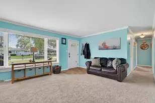 1208 E Farragut St, Crown Point, IN 46307 - Photo 8