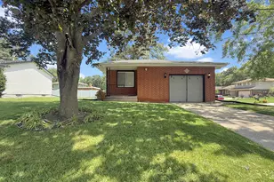 5353 Garfield St, Merrillville, IN 46410 - Photo 2