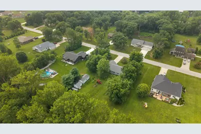 5614 E 1156 N, Demotte, IN 46310 - Photo 16