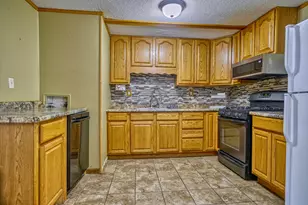 9713 N 490 E, Demotte, IN 46310 - Photo 8