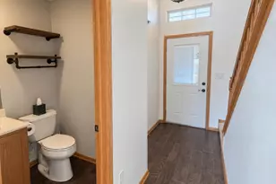 297 Fox Trail Ct, Hobart, IN 46342 - Photo 4