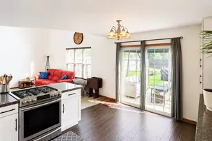 297 Fox Trail Ct, Hobart, IN 46342 - Photo 8