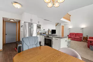 297 Fox Trail Ct, Hobart, IN 46342 - Photo 8