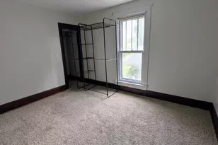 724 Garfield St, Hobart, IN 46342 - Photo 8