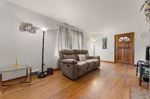 6435 Madison St, Merrillville, IN 46410 - Photo 4