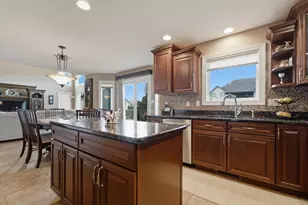 9270 Doubletree Dr N, Crown Point, IN 46307 - Photo 12