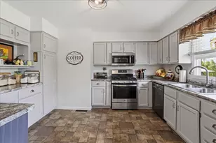 291 Streamwood Dr, Valparaiso, IN 46383 - Photo 12