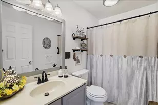 291 Streamwood Dr, Valparaiso, IN 46383 - Photo 14