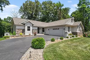 8049 W Applewood Dr, La Porte, IN 46350 - Photo 4