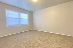5512 Washington St, Merrillville, IN 46410 - Photo 6