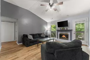 3605 Timberbridge Dr, Valparaiso, IN 46383 - Photo 2