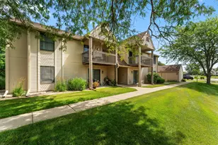 3605 Timberbridge Dr, Valparaiso, IN 46383 - Photo 1
