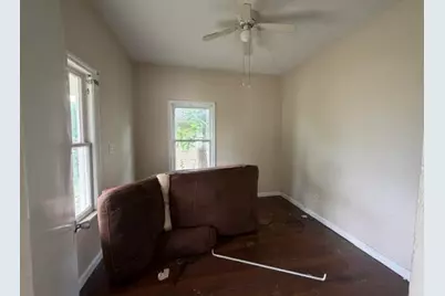 414 E Fairview Avenue, South Bend, IN 46614 - Photo 6