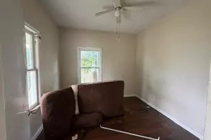 414 E Fairview Ave, South Bend, IN 46614 - Photo 6