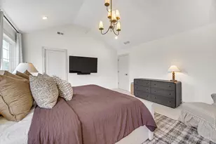 2400 Stirling Dr, Valparaiso, IN 46383 - Photo 16