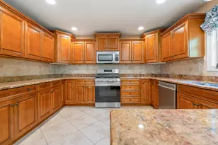 2251 Walker Dr, Valparaiso, IN 46385 - Photo 22