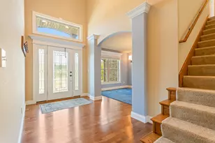 2251 Walker Dr, Valparaiso, IN 46385 - Photo 8