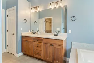 2251 Walker Dr, Valparaiso, IN 46385 - Photo 44