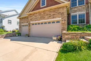 2251 Walker Dr, Valparaiso, IN 46385 - Photo 4