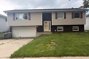 9205 Prairie Ave, Highland, IN 46322 - Photo 2