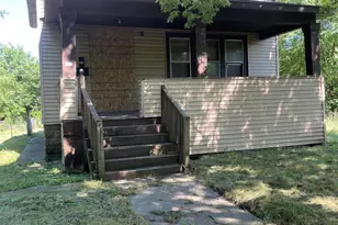 645 Maryland St, Gary, IN 46402 - Photo 4