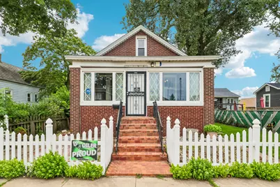 2256 White Oak Avenue, Whiting, IN 46394 - Photo 1