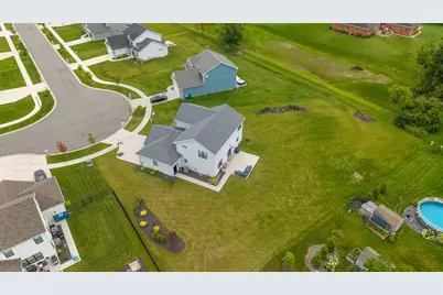 8892 Morning Crest Court, Saint John, IN 46373 - Photo 2