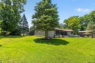 120 E Oak Hill Rd, Westchester Township, IN 46304 - Photo 12