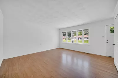 382 Stonehill Drive, Valparaiso, IN 46385 - Photo 8